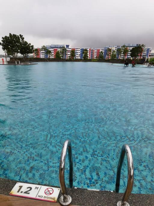 A1403 Jb City Sks Habitat Larkin 2Br 6Pax 100Mbps Netflix!! By Stay 新山 外观 照片