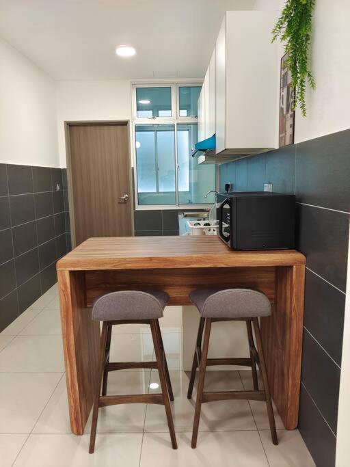 A1403 Jb City Sks Habitat Larkin 2Br 6Pax 100Mbps Netflix!! By Stay 新山 外观 照片
